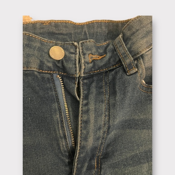 Distressed Flare Jeans - Picture 4 of 6